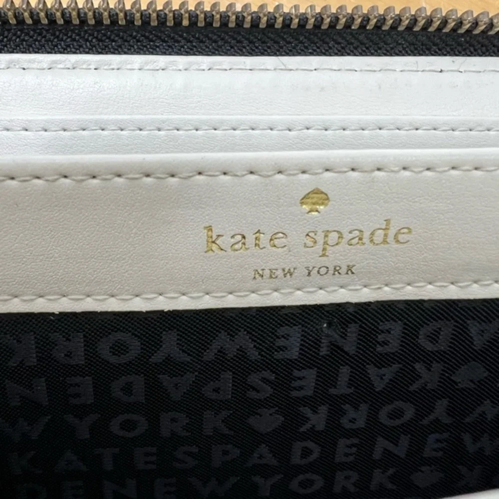 Kate Spade floral, vinyl/leather, trim wallet